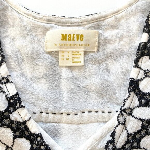 Maeve Anthropologie Sleeveless Blouse Size 0 Black & White Floral Lace Overlay - Picture 7 of 14